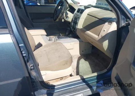 2010 Ford Escape Xlt из США, поврежденный, VIN 1FMCU0DG2AKA43118